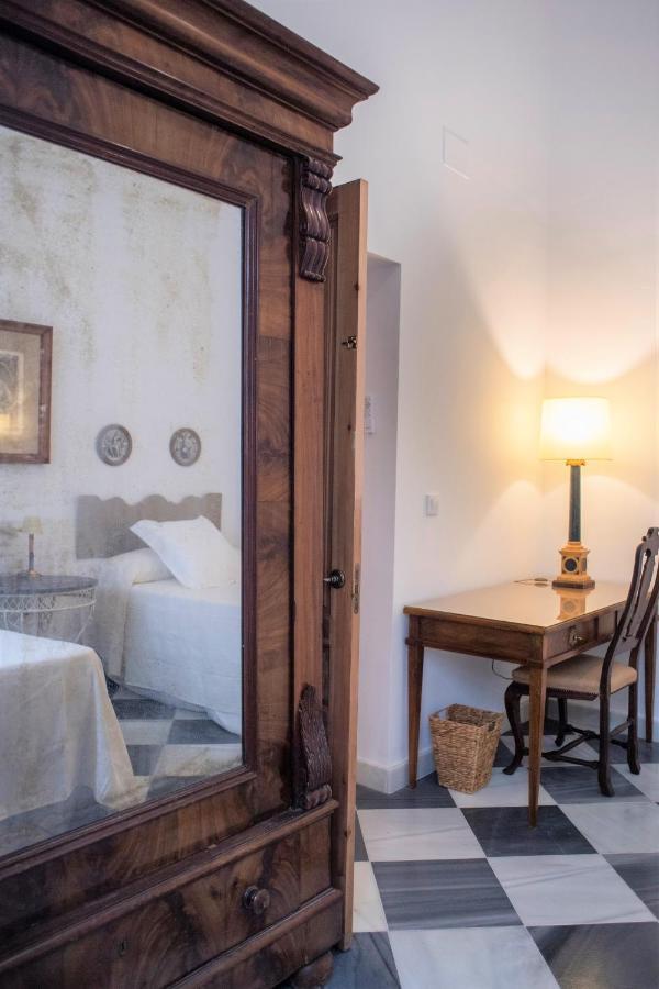 Gatu Premium Apartamento Palacio Oneto Con Jardin Privado " Preferente Mayores De 25 Anos Y Familias " إل بويرتو دي سانتا ماريا المظهر الخارجي الصورة